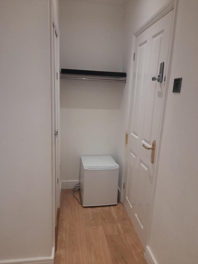 Lovely Home With Full En-Suite Double Bed Rooms Reading Exteriör bild