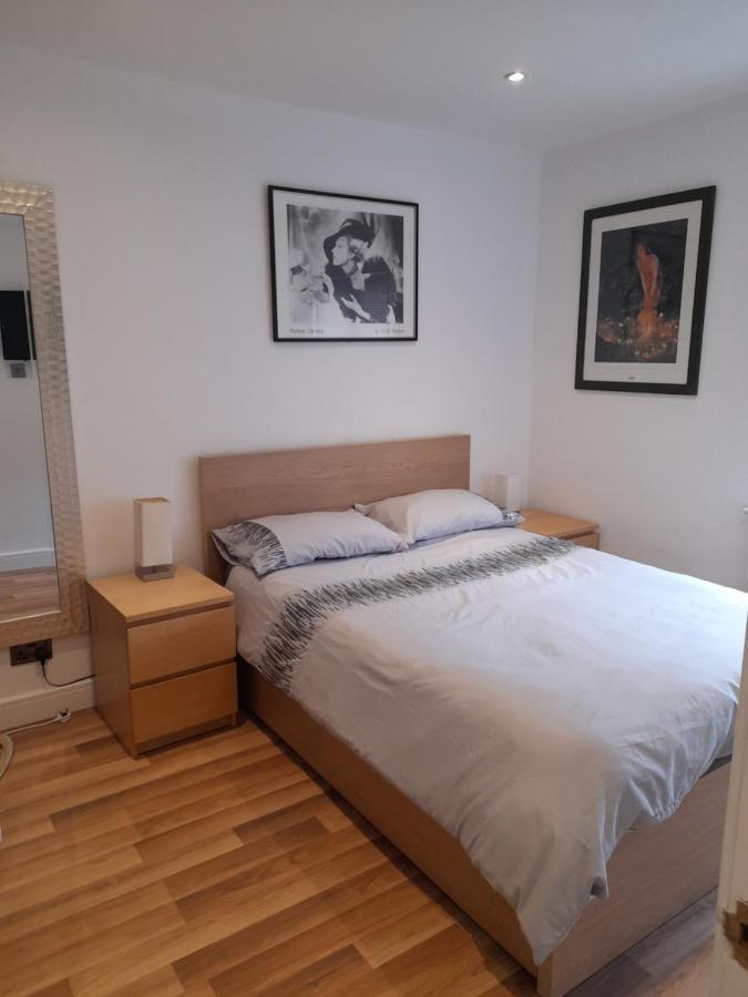Lovely Home With Full En-Suite Double Bed Rooms Reading Exteriör bild
