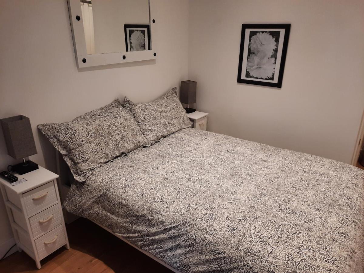 Lovely Home With Full En-Suite Double Bed Rooms Reading Exteriör bild