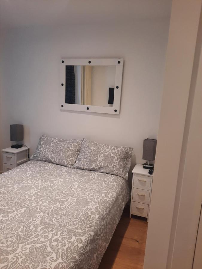 Lovely Home With Full En-Suite Double Bed Rooms Reading Exteriör bild