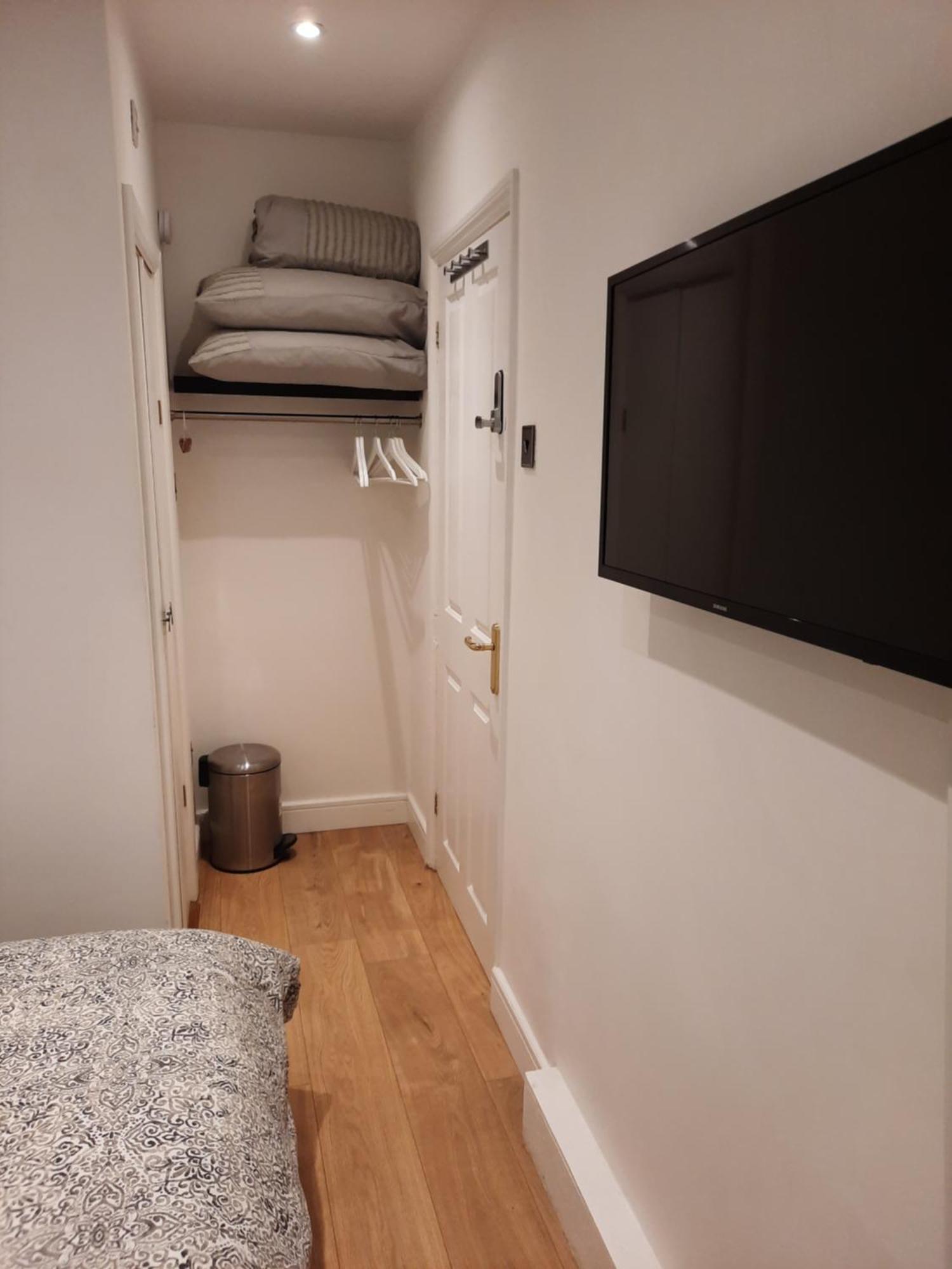Lovely Home With Full En-Suite Double Bed Rooms Reading Exteriör bild